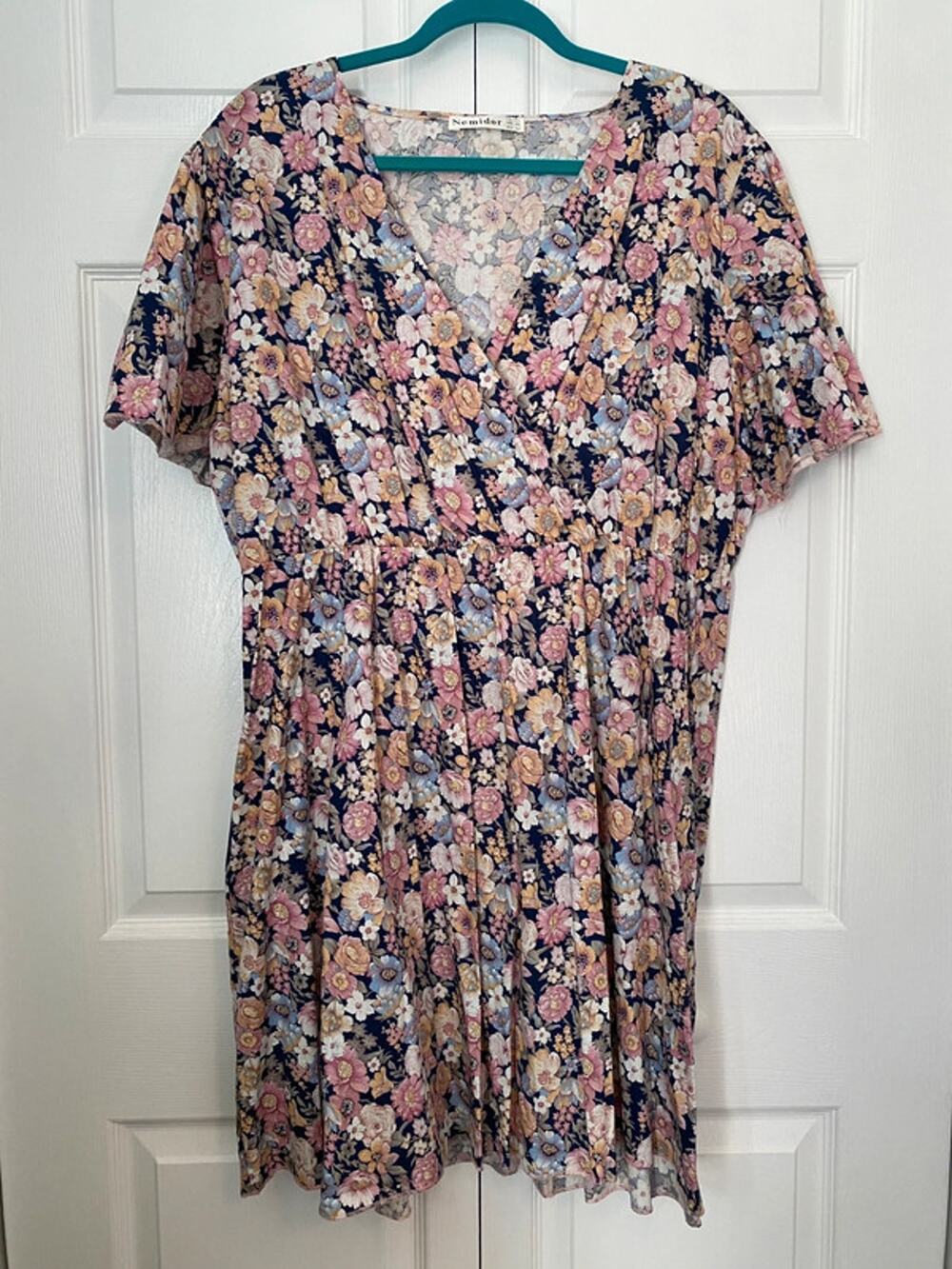 Women’s plus-size floral midi dress size 20